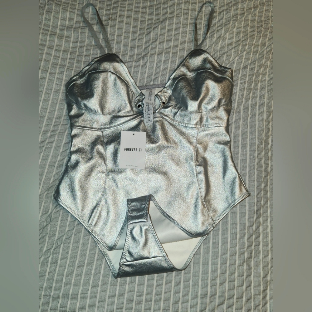 NWT FOREVER 21 PLETHER BODYSUIT~ 3️⃣ for $20